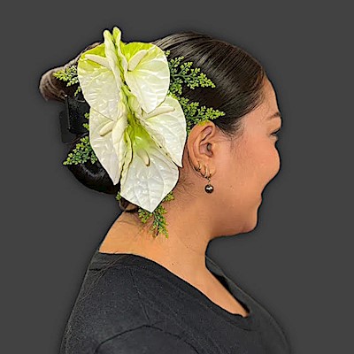 White 5 - Anthurium Clip                                                   